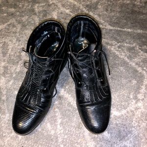 Justin Vintage Women’s Black Lace up Boots 7B